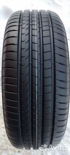 Bridgestone Alenza 001 215/65 R16