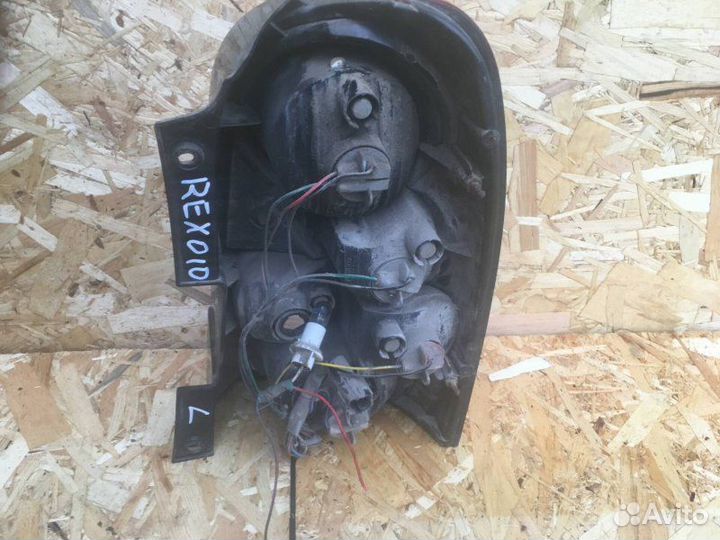 Фонарь левый Ssangyong Rexton 2 2.7D 2008