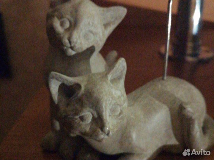 Статуэтка-держатель