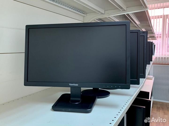 Мониторы 17-22 дюймов большое количество