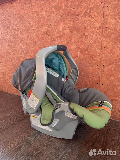 Детское автокресло Graco SnugRide Classic Connect