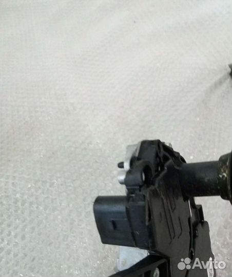 Моторчик заднего дворника Volkswagen Touareg 3 201