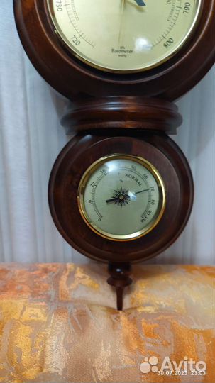Метеостанция барометр