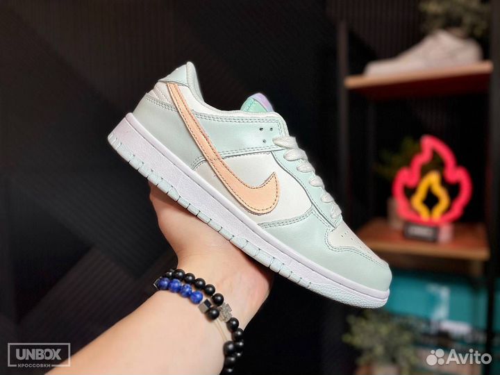 Кроссовки Nike Dunk Low Barely Green