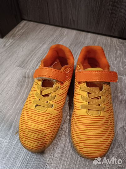 Футбольные кроссовки детские 31 размер