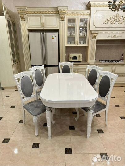 Комплект стол и стулья. В наличии