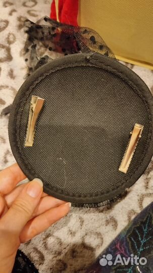 Шляпка с вуалью на заколках