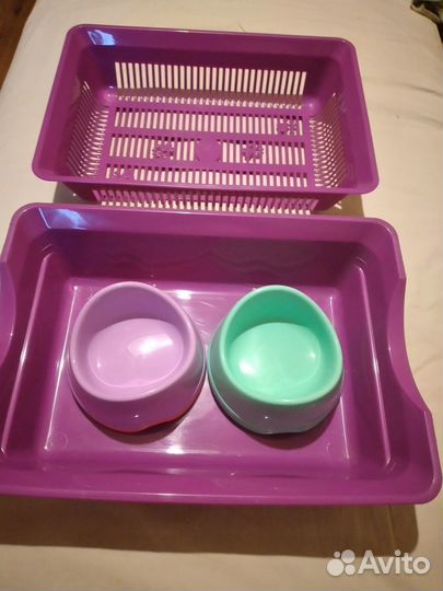 Туалет для кошки и миски