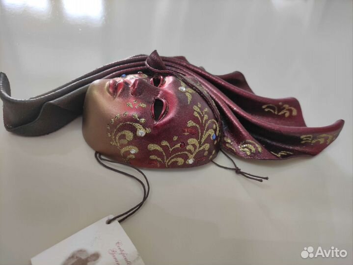 Венецианская маска