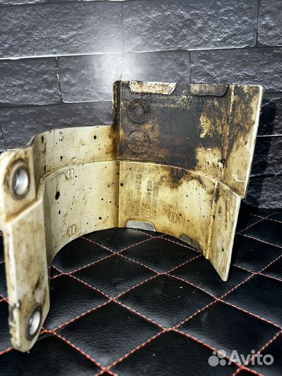 Тепловой экран пыльника шруза 1J0407721C