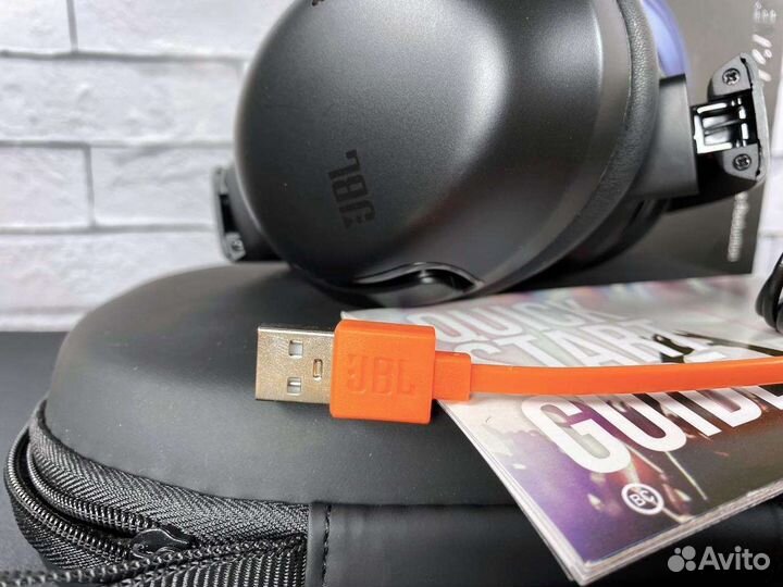 Наушники Bluetooth-гарнитура JBL Tour One M2