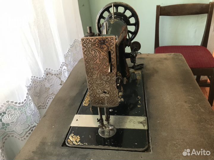 Швейная машина Singer