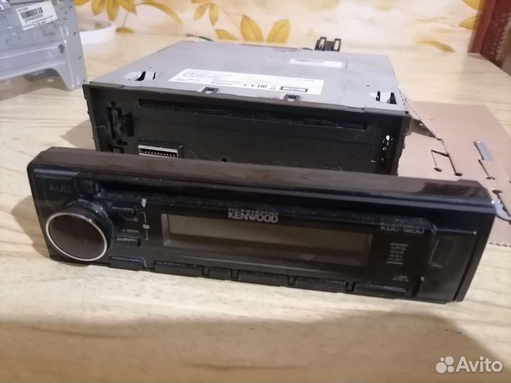 Автомагнитола Kenwood KDC-120UB