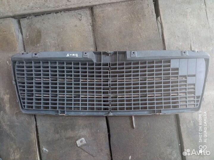 Решётка радиатора w210