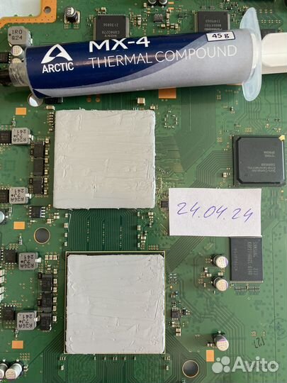 Sony PS3 Slim White 500Gb + 134 игры и 2 джойстика