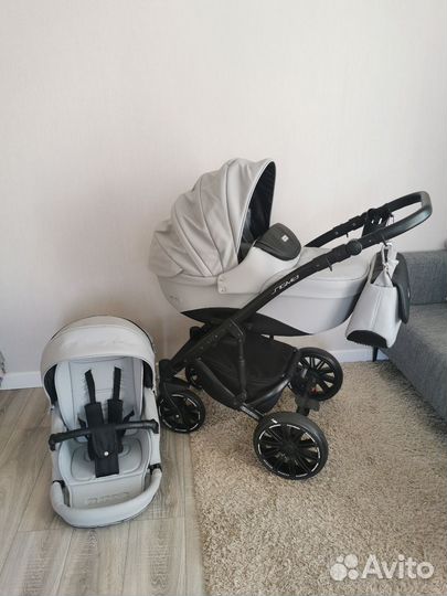 Коляска Riko Sigma 2 в 1 серого цвета б/у