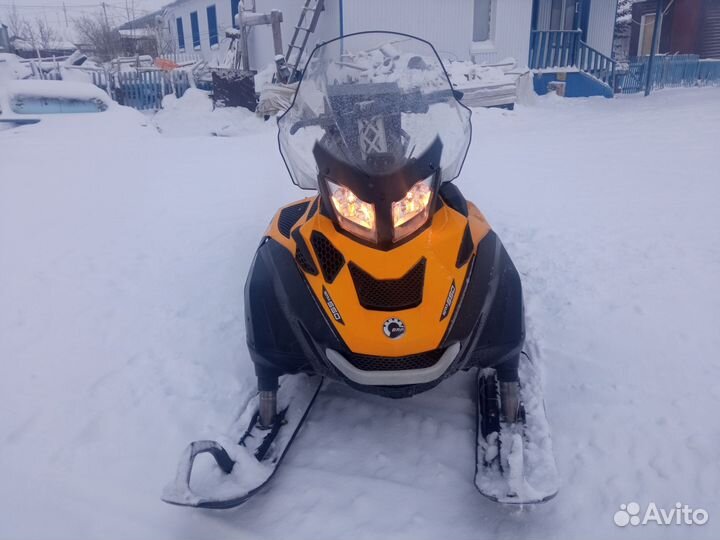 Снегоход SKI-DOO tundra WT550