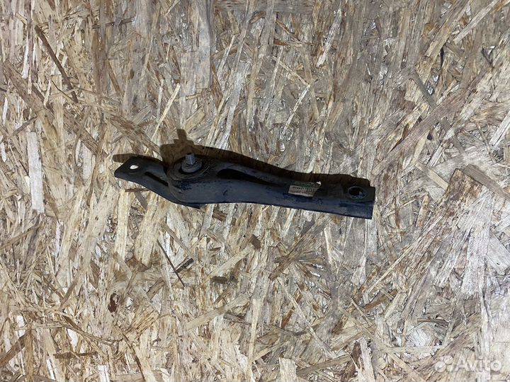 Задняя опора двигателя Skoda Octavia A7 13-21