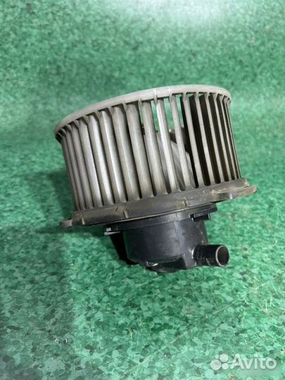 Моторчик отопителя Mazda 3 BK