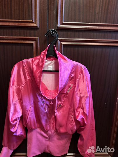 Легкая куртка ветровка adidas