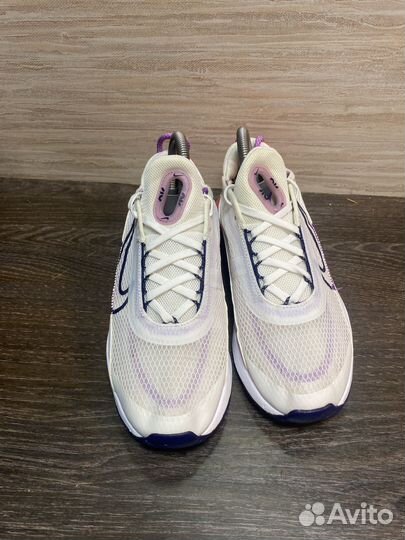 Кроссовки Nike Air Max 2090 размер 37,5