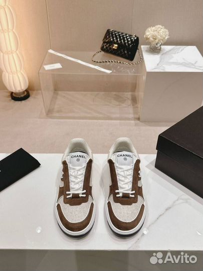Женские кроссовки chanel