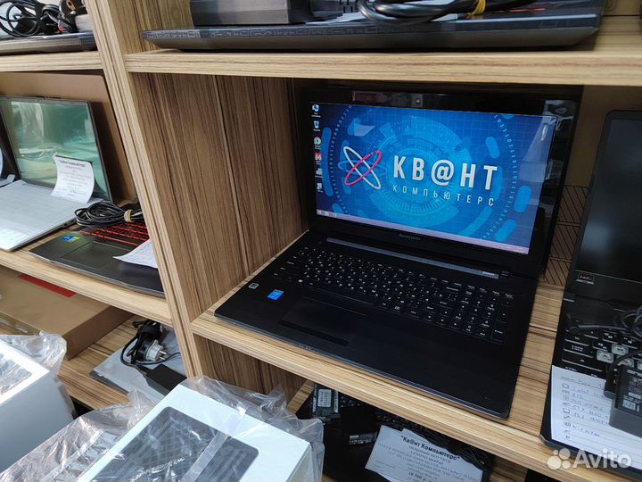 Ноутбук Lenovo Core i3 4005 8gb 256gb R5M330