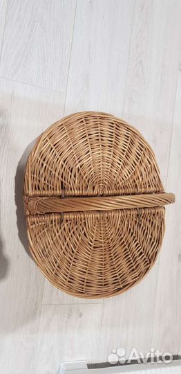 Корзина плетеная с крышкой новая