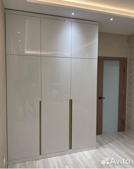 Шкаф в прихожую