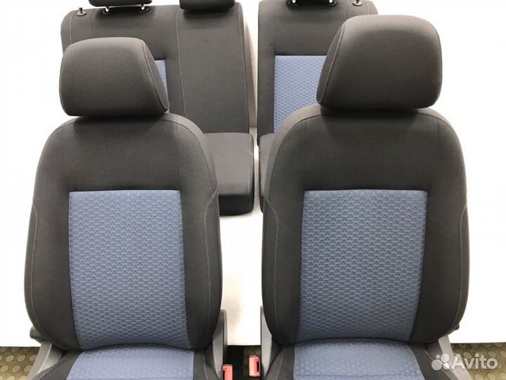 Сиденья комплект Volkswagen Polo 1.6 2013
