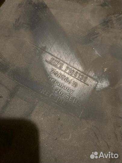 Кожух топливн бака П,Л BMW 7' F01 51757185136, 35