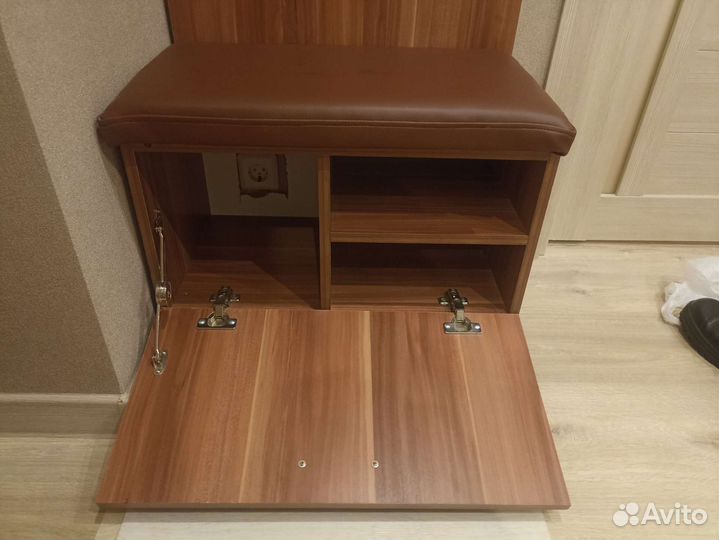 Обувница с вешалкой