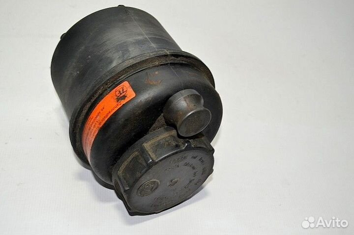 Масляный бачок гидроусилителя руля volvo FH (01.05