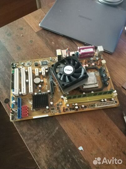 Материнская плата с процессором am2