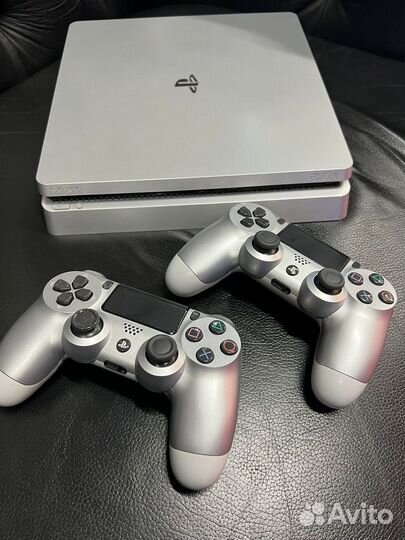 Продам Sony PlayStation 4 (500 Гб)