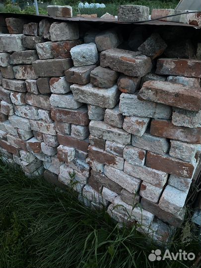 Кирпич красный