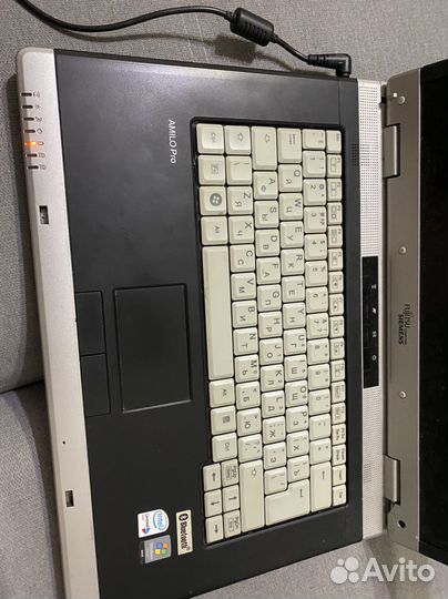 Fujitsu Siemens amilo pro v3205