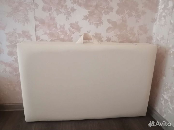 Кушетка для наращивания ресниц