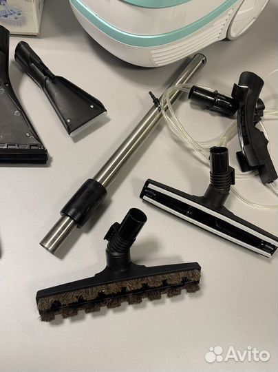 Моющий пылесос Bosch BWD420HYG