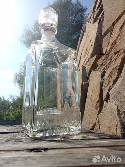 Старинная бутылка