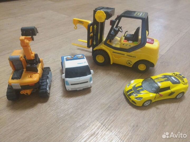 Тоботы, погрузчик