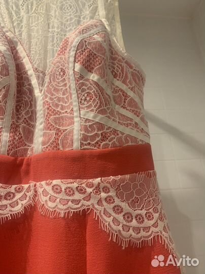 Платье Lipsy London