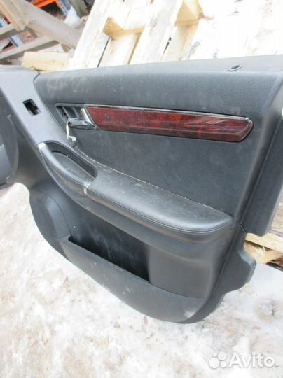 Обшивка двери передней правой W251 R-klasse