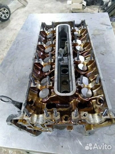 Головка блока цилиндров правая (BMW 7, BMW X5)