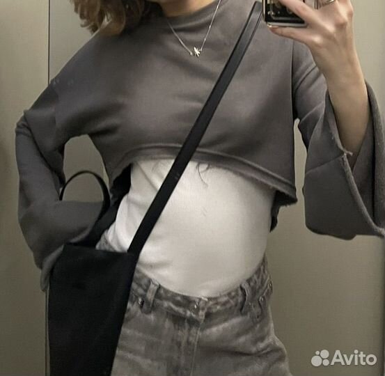 Укороченный топ с длинными рукавами y2k