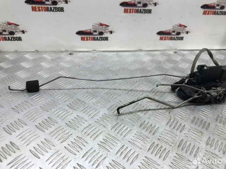 Замок боковой двери задний правый Kia Spectra