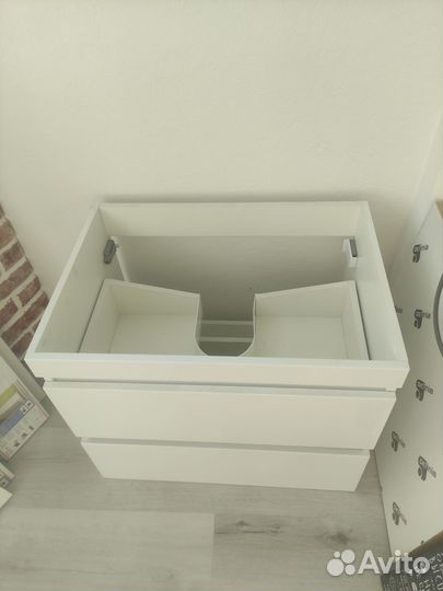 Тумба под раковину в ванну подвесная