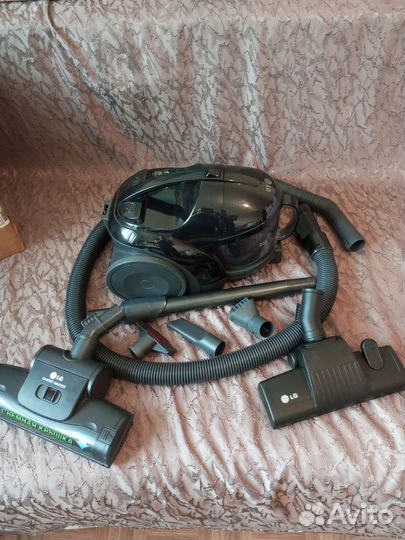 Пылесос LG 1600w