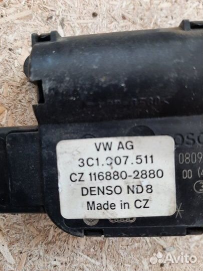 Моторчик заслонки отопителя Volkswagen Passat B6