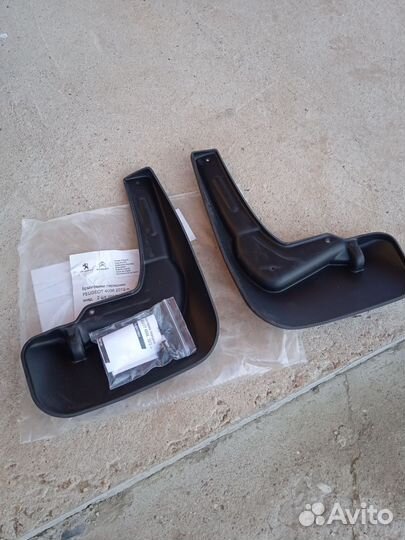 Брызговики передние Peugeot 4008